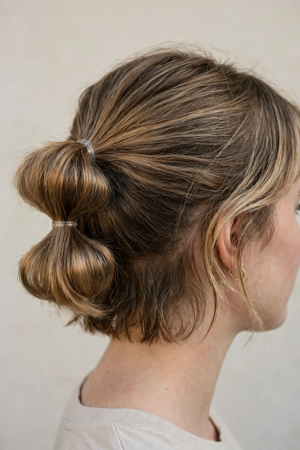 Bubble ponytail adapted for short hair at school